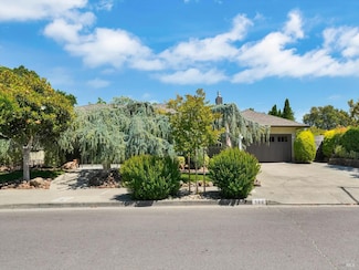 566 Este Madera Dr, Sonoma, CA 95476