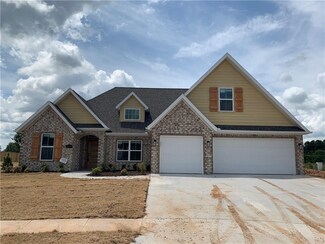 353 Waterfall Ln, Springdale, AR 72762
