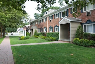 80 Justice St Unit 1A, West Babylon, NY 11704