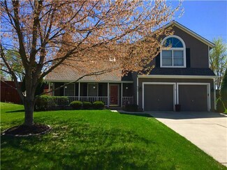 6409 W 158th Place, Overland Park, KS 66223