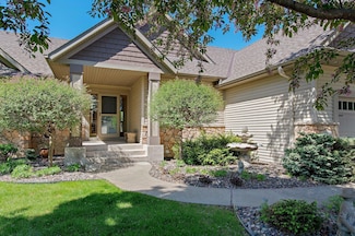12145 Foxtail Ln S, Rogers, MN 55374