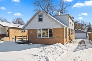 604 E Grand Lake Blvd, West Chicago, IL 60185