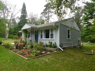 637 E 11th St, Mio, MI 48647