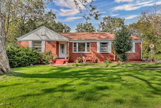 12 Hillsboro Rd, Clarksville, TN 37042
