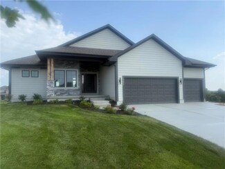 19692 W 114th St, Olathe, KS 66061