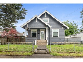 2309 7th St, Tillamook, OR 97141