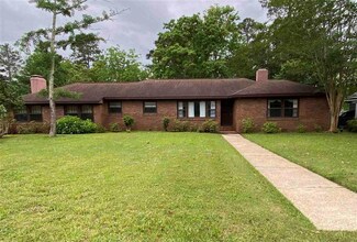 118 Thames St, Andalusia, AL 36420