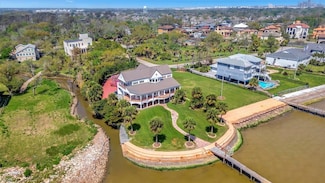 629 Bay Vista Dr, Seabrook, TX 77586