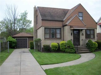 198 Lowell Rd, Buffalo, NY 14217