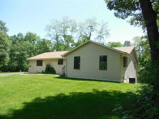 n 4919 Woodlawn Terrace, Poynette, WI 53955
