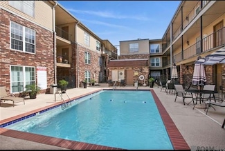 3320 N Arnoult Rd Unit 211, Metairie, LA 70002