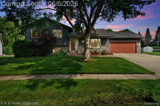 440 Jonathon Dr, Almont, MI 48003