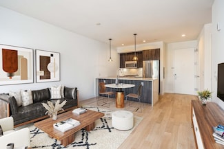 255 Brunswick St Unit 612, Jersey City, NJ 07302