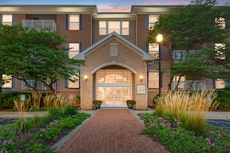 2671 Stone Cir Unit 208, Geneva, IL 60134