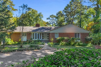 1209 W Lakeshore Dr, Dalton, GA 30720