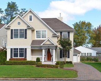 45 Tecumseh Ave, Oceanport, NJ 07757