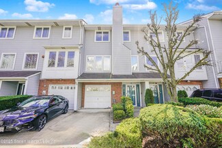 140 Commodore Dr, Staten Island, NY 10309