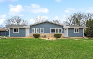 1598 N Oakwood Rd, Oshkosh, WI 54904