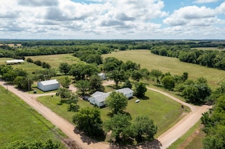 1476 100th St, Eureka, KS 67045