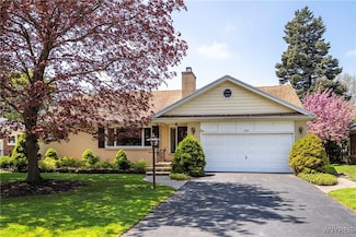 100 Lake Ledge Dr, Buffalo, NY 14221