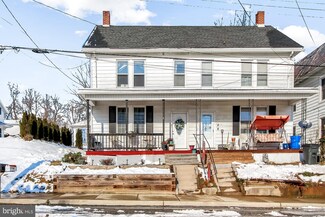 6 E High St, Windsor, PA 17366