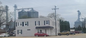 102 N Walnut St, Lindenwood, IL 61049