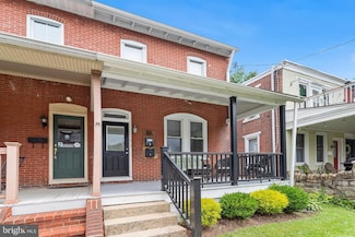33 E Front St, Media, PA 19063