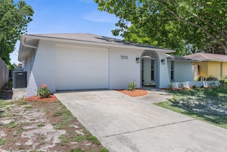 7215 San Moritz Dr, Port Richey, FL 34668