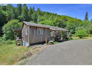 700 Upper Smith River Rd, Drain, OR 97435