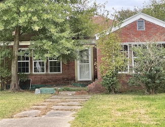 2340 19th St, Port Arthur, TX 77640