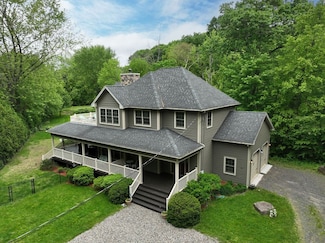 311 River Rd, South Hadley, MA 01075