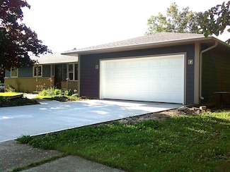 354 Roosevelt St, Valders, WI 54245