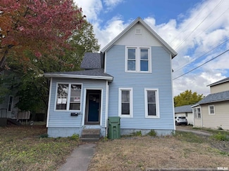 2104 Pershing Blvd, Clinton, IA 52732