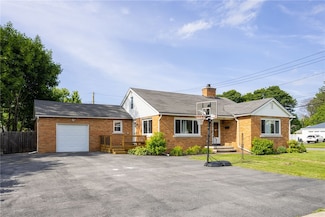 304 Simpson Rd, Rochester, NY 14617