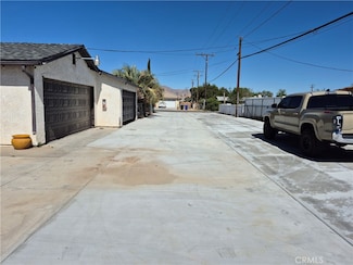 13508 Algonquin Rd Unit 3, Apple Valley, CA 92308