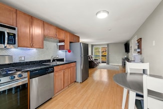 38 Walker St Unit 9, Lowell, MA 01854