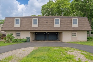 1715 High St, Louisville, OH 44641