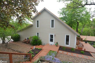 25 Fore Seasons Dr, Grinnell, IA 50112