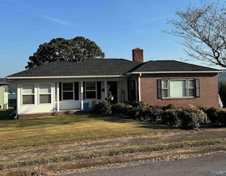241 Hill Ave, Guntersville, AL 35976