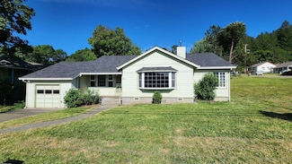 853 Locust St, Garberville, CA 95542