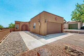 913 Charles Dr NE, Rio Rancho, NM 87144