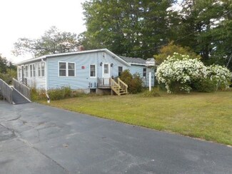 90 Water St, Howland, ME 04448