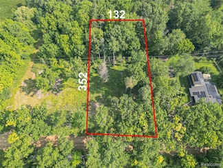 7230 Walnut Lake Rd - Lot 2 Rd, West Bloomfield Township, MI 48323