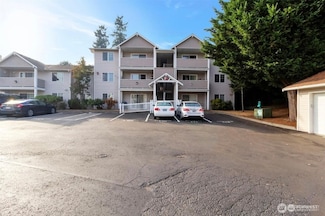 1001 W Casino Rd Unit F305, Everett, WA 98204