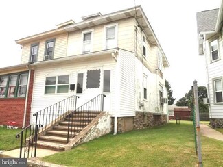 321 Wanamaker Ave, Essington, PA 19029