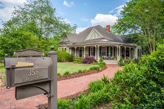 358 Pine St, Madison, GA 30650