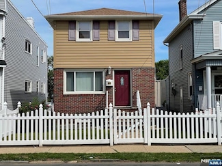 278 Forest St, Kearny, NJ 07032
