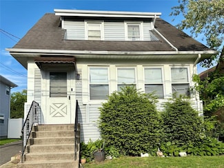 44 Waldo Ave, East Rockaway, NY 11518