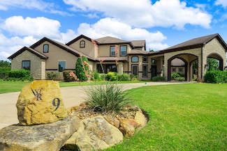 9 Copper Bottom Dr, Tomball, TX 77377