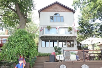 3545 Malley Ave, Akron, OH 44319